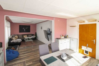Einfamilienhaus mit Garten, Garage in Feldrandlage