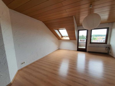 3-Zimmer-DG-Wohnung mit Balkon und Einbauküche in Wüstenrot