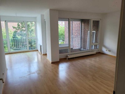 Porz, Steinstraße, 3 Zimmer, 1. OG, Wannenbad, Balkon