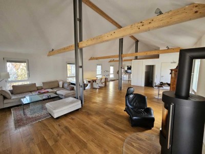 Luxuriöses 160qm Loft mit Balkon in Stuttgart-Feuerbach