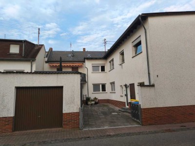 � Familienidylle mit Charme und Potenzial – Einfamilienhaus mit Einliegerwohnung in 56295 Rüber  