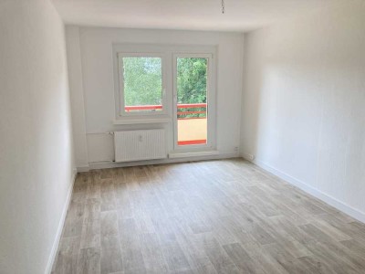 VIER Zimmer für Ihre Familie! MIT BALKON...