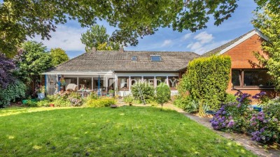 Geräumiges Einfamilienhaus mit Garten in zentraler Lage