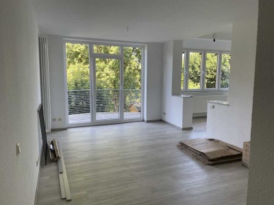Helle, ruhige modernisierte 4-Zimmer-Wohnung mit gehobener Ausstattung in Burbach
