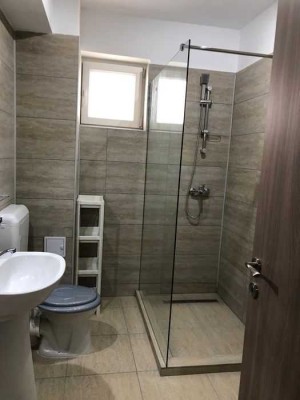 Geschmackvolle, modernisierte 1,5-Zimmer-Wohnung mit geh. Innenausstattung mit EBK