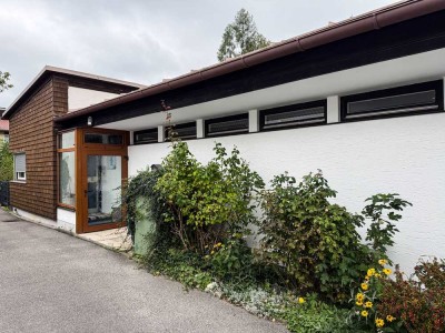 Charmanter Bungalow mit großem Garten in ruhiger Lage von Teisendorf - Erbbaurecht