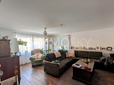 Modernisierte Erdgeschosswohnung mit Photovoltaik und Garten