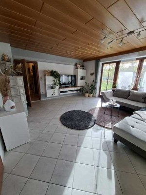 Attraktive 3,5-Zimmer Wohnung mit Balkon in Deiningen