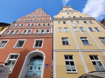 Umgeben vom Charme der Altstadt - im 1.OG mit Duschbad und Laminat.