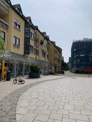 Erstbezug nach Sanierung: Moderne 2-Zimmer-Wohnung mit Balkon & Aufzug