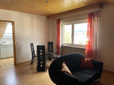 Sehr schöne und helle 2-Raum-DG-Wohnung mit Küche und Bad in Teilort von Sinzheim