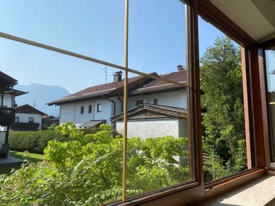 2,5-Zi.-Whg. im EG mit Terrasse, Balkon u. Kfz-Garage (Duplexparker) Piding.