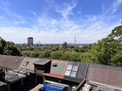 Südostviertel. 2,5 Raum. Fernwärme-Heizung.