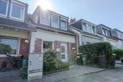 Wohnen am Feldrand – charmantes Reihenhaus mit unverbaubarem Blick ins Grüne