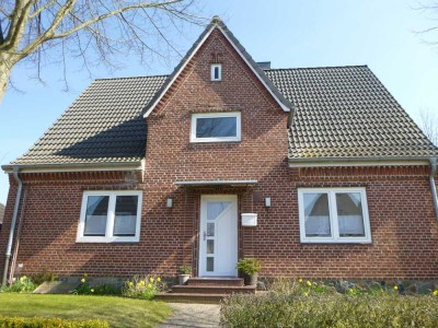 Einfamilienhaus mit Einliegerwohnung in Leck