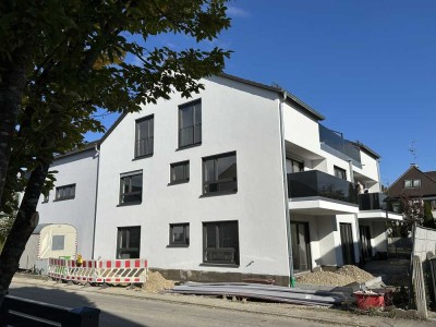 Helle, exklusive 2-Zimmer-Dachgeschoßwohnung - tolle Raumhöhe