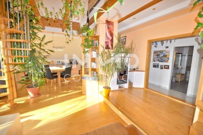Dachwohnung mit Eigengarten im Westen von Graz
