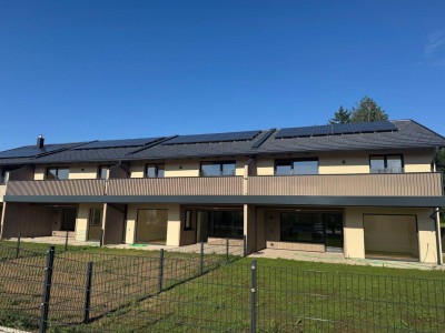 Einziehen und Wohlfühlen | Traumhafte 3,5 Zimmer Gartenwohnung in Koppl | Erstbezug mit Souterrain, Loggia, Terrasse und Stellplätzen
