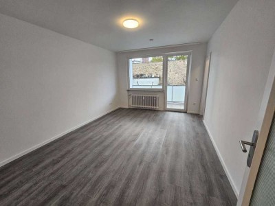 Top sanierte 1 Zi-Whg.+Balkon | Einbauküche | Aufzug | 890 EUR Warm inkl. Strom | FFM Innenstadt
