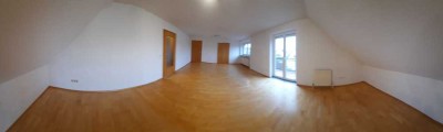 Exklusive, gepflegte Dachgeschosswohnung mit Balkon in Egling
