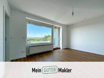Erstbezug nach Modernisierung: Stilvolle 2-Zimmer-Wohnung mit Südost-Balkon und Parkblick