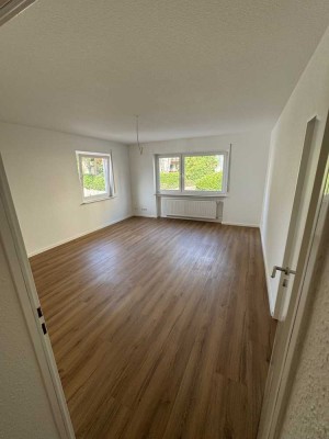 Vollrenovierte 75m² Wohnung im Erdgeschoss – Ruhige Lage