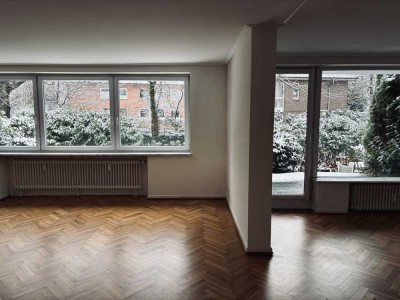 Helle 4-Zimmer-Wohnung mit Terrasse und Gemeinschaftsgarten in Hamburg Othmarschen