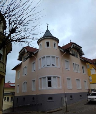 Großzügige Wohnung in Stadtvilla