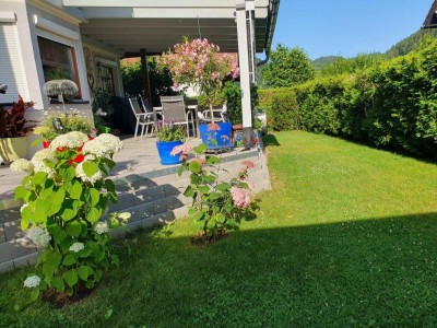 Familien Haus mit Büro &amp; Lager und neuer Terrasse, 3 er Carport, Preis € 469 000.-