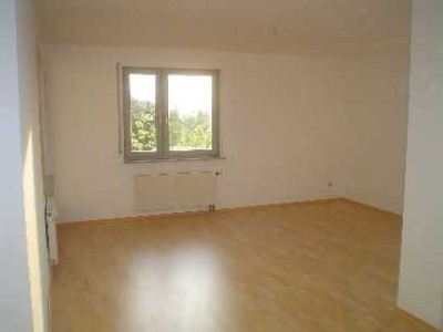 2-Zimmer-Wohnung mit Balkon und Einbauküche in Reutlingen