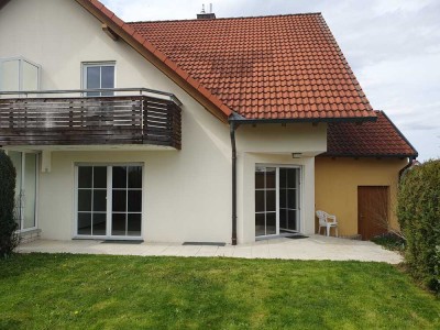 DHH  5-Zi. mit Balkon/Terasse/Gartenanteil/Gerätehütte im Garten/1 Garage/1 Stellplatz