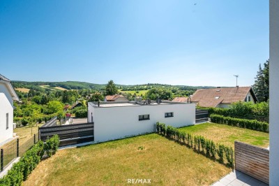 Erstbezug: Großzügiger Familientraum mit unverbaubarem Grünblick!