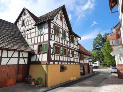 Freundliche 3 bis 4-Zimmer-Wohnung in Loffenau