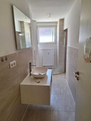 Provisionsfrei* Große 4-Zi-Wo, Gelsk Heßler, bezugsfrei, Erdgeschoß