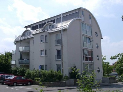 Helle 3-Zimmer Wohnung mit Einbauküche und 2 Balkonen