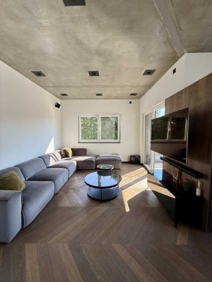 Luxuriöses 3-Zimmer-Penthouse mit EBK