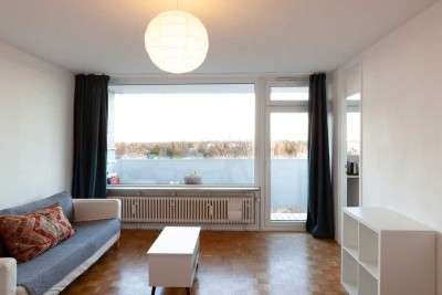 Helle und ruhige 1-Zimmerwohnung mit Balkon und Alpenblick in München
