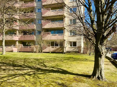 Freie Eigentumswohnung mit Tiefgaragenstellplatz in Uninähe