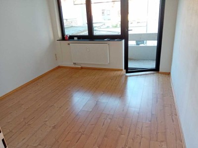 1,5-Zimmer Wohnung (35m²) in Worms Innenstadt Nord, frisch saniert