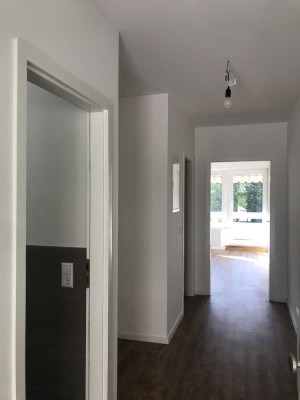 Stilvolle, sanierte 1-Zimmer-Wohnung mit Balkon in Stuttgart