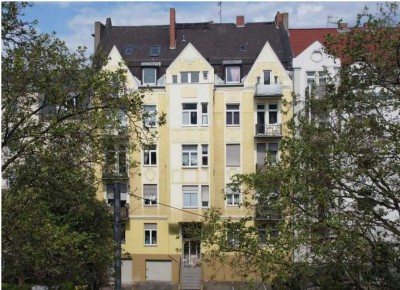 vollmöbliertes 1 Zimmer WG in 3-Zimmer-Wohnung mit gehobener Innenausstattung in Wiesbaden mitte