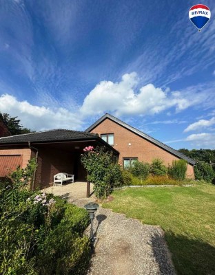 Ruhiges Wohnen am Flughafen -  Einfamilienhaus in  Langenhorn