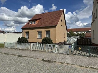Mitten im Leben, mitten in Schwedt: EFH mit lohnendem Ausbaupotential