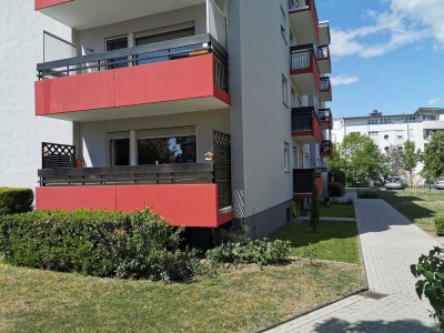 *** Provisionsfrei *** Hochwertige 3-Zi-Whg m. EBK, Keller, Stellplatz, frei ab 01.11.2025