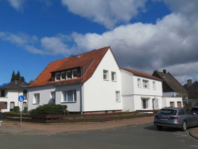 *Hemmingen* 89 m² 3-Zi.-ETW + Dachboden, neues Bad u. kl. Balkon.