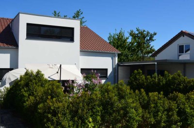 Exklusive Haushälfte  - in ruhiger Anliegerstraße