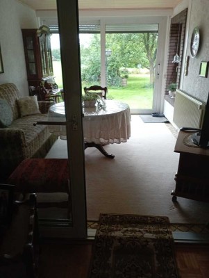 Ruhige 3,5-Zimmer Wohnung mit Garten und Garage in Großharrie