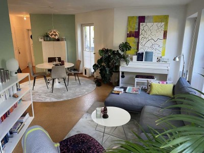 Lichtdurchflutetes Penthouse mit Dachterrasse und eigenem Garten am Jenischpark von Privat