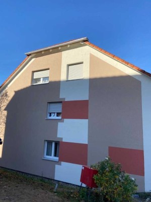 Einziehen und Wohlfühlen: 3 Zimmer-Dachgeschoßwohnung in Sennfeld sucht neue Bewohner/innen!!
