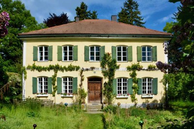 Pfarrhof mit dem Flair eines Adelssitzes zwischen Augsburg und München